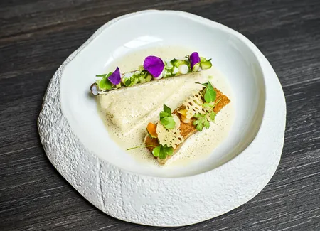 Suprême de bar mariné à l’huile de noisette