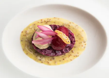 Textures de betterave aux saveurs praliné et moutarde