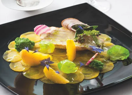 Turbot aux légumes d’hiver et huile d’herbes