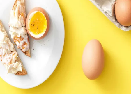 Oeuf à la cocotte, mouillettes au haddock