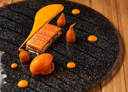 La carotte & le whisky fine gelée au sarrasin torrifié de hida