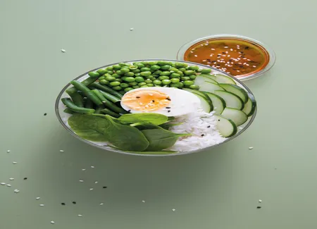 Makis au thon, sésame et avocat
