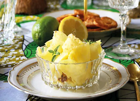 Carpaccio d’ananas, mousse coco verveine