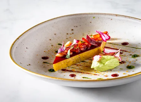 Pressé de foie gras, fruits rouges et estragon