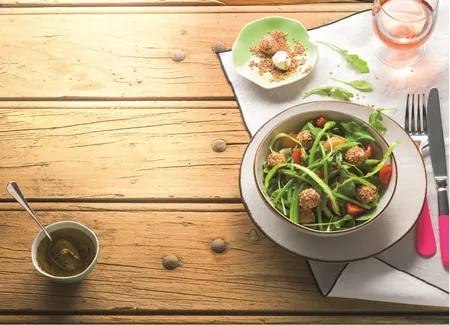 Salade croquante chèvre au sésame