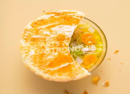 Soupe au foie gras en croûte