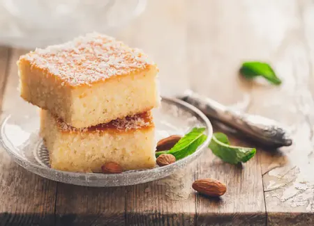 Gâteau de semoule libanais à la rose au cookeo