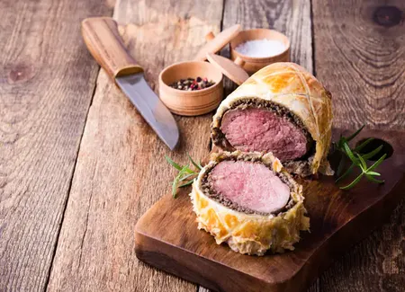 Filet de boeuf en croûte aux poivres