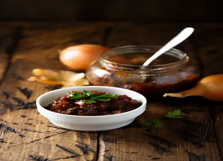 Oignons confits au jus de mandarines et vinaigre balsamique