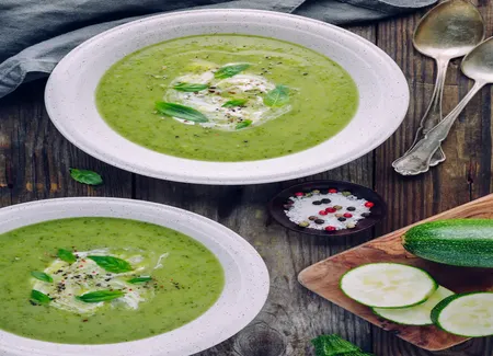 Soupe de courgettes à la vache qui rit® au cooking chef