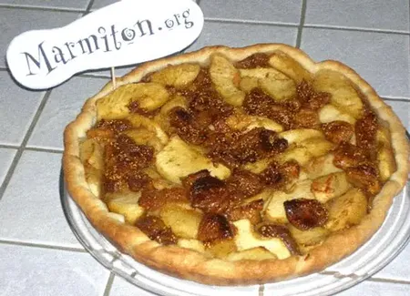Tarte aux pommes et aux figues séchées