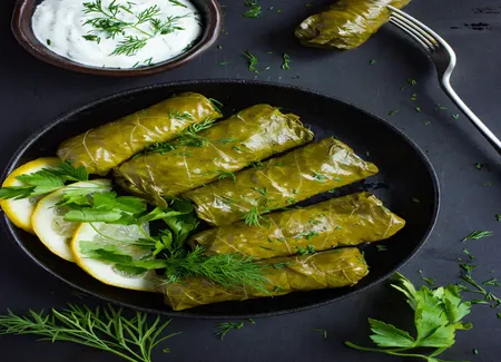 Dolmas (feuille de vigne) au cooking chef