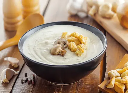 Velouté de champignons et croûtons