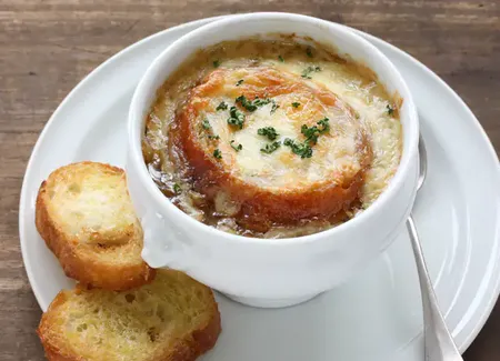 Soupe à l'oignon au companion