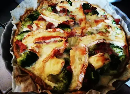 Tarte brocoli, bacon et camembert