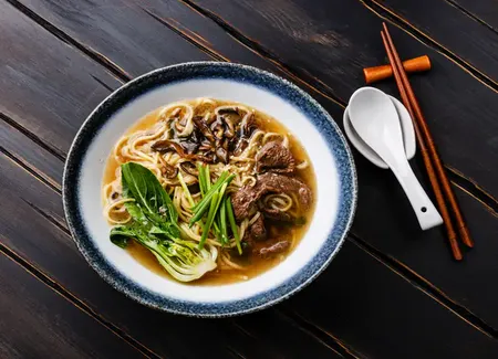 Ramen au boeuf au cooking chef