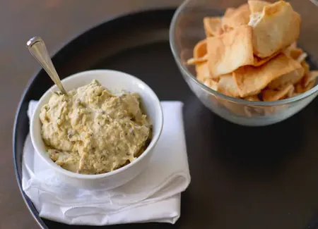 Caviar d'artichauts au basilic au companion