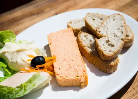 Terrine de poisson au basilic au companion