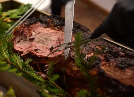 Rôti de sanglier en croûte aux herbes