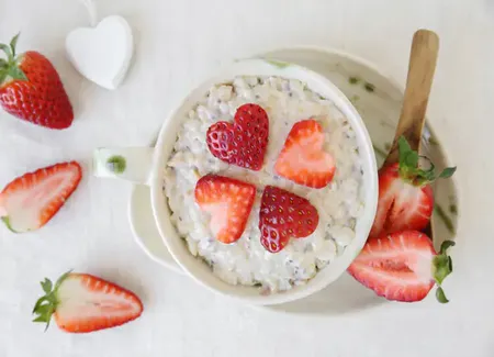 Porridge aux fraises au cooking chef