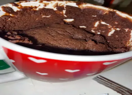 Gateau au chocolat par et pour enfants (en moins de 10 minutes)