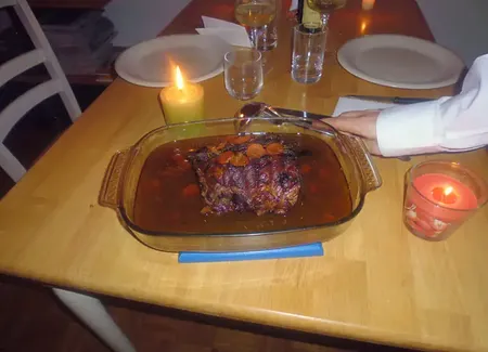 Rôti de porc gingembre confit et abricots secs
