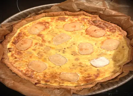 Tarte oignon et chèvre/miel