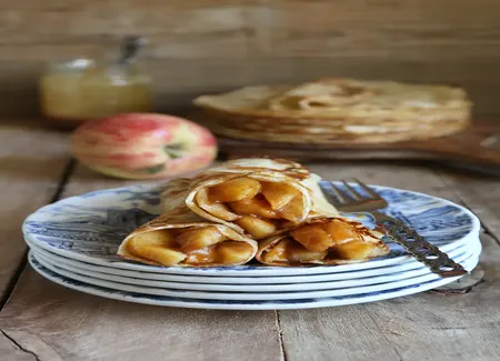 Crêpes aux lamelles de pommes