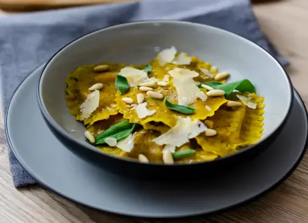 Ravioles farcies au skyr, ricotta et duxelle de champignons