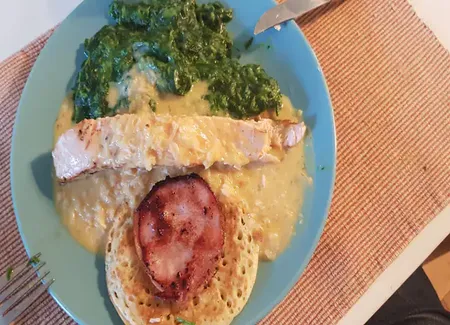 Saumon au bacon et sauce au vin blanc