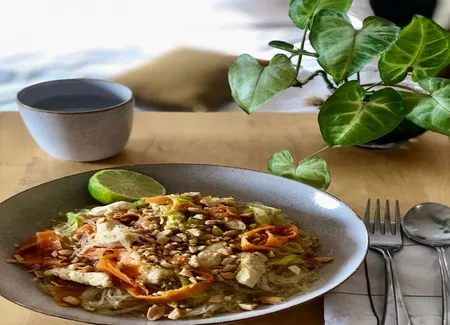 Pad thaï aux vermicelles et poulet