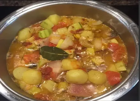 Ragoût d'été petit salé normand et ses légumes primeurs