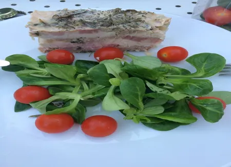 Terrine de poulet et lard fumé