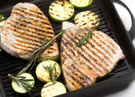 Tranche d'espadon marinée cuite à la plancha