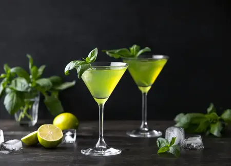 Cocktail aux herbes fraîches