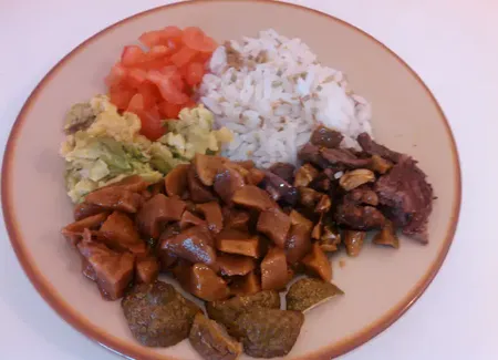 Rougail de tomate, avocat, mangue