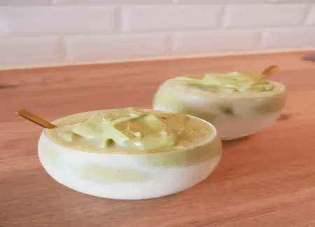 Dalgona matcha vegan (au lait de coco)