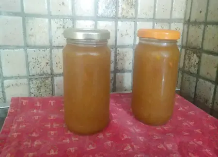Confiture de reines-claudes et mirabelles à la verveine
