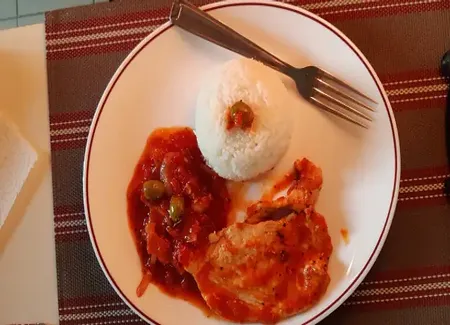 Escalopes à la sauce tomate aux olives