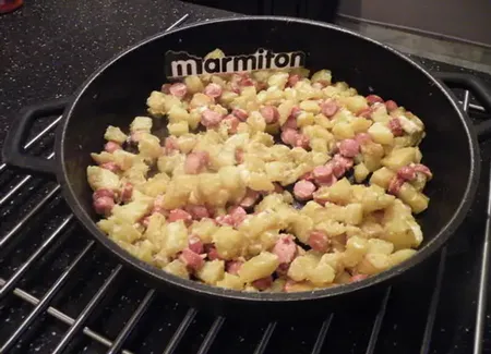 "Rata" de pommes de terre aux knackis