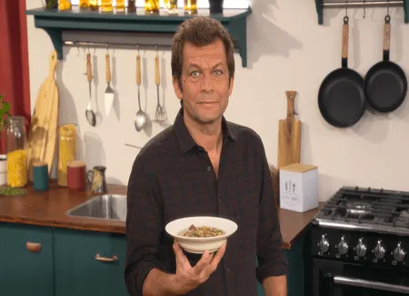 Soupe de champignons aux noix de grenoble par laurent mariotte