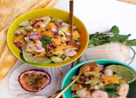 Salade passionnément exotique (mangue, avocat, crevette)