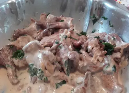 Escalopes aux girolles et à la crème