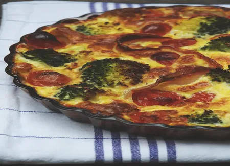 Clafoutis au brocolis et tomates cerise