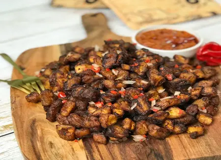Kelewele (bananes plantain frites épicées)