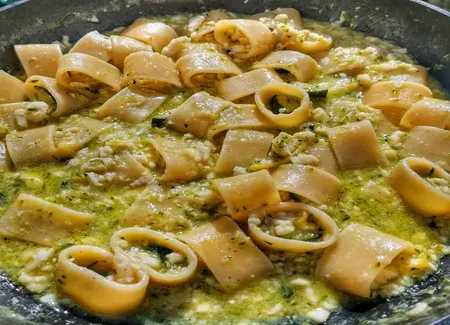 Pâtes aux courgettes et filets de sole mariné à l'huile d'olive et citron by robyberto
