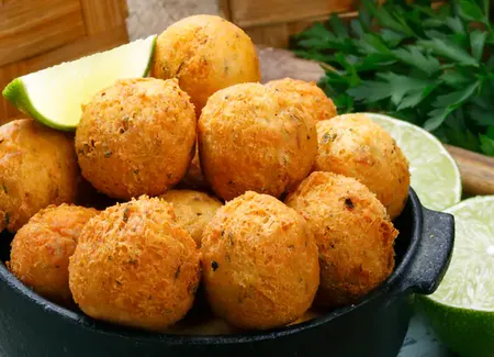Accras de queues de crevettes