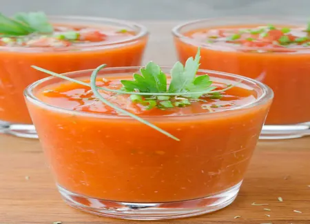 Soupe froide tomates poivrons
