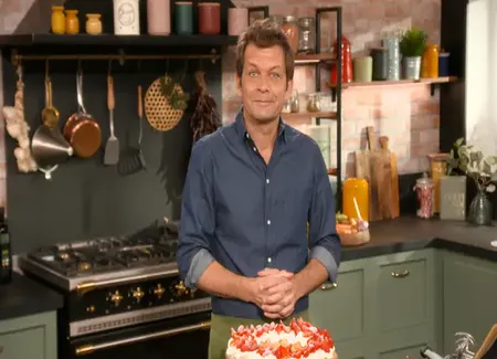 Chou à la crème et aux fraises par laurent mariotte