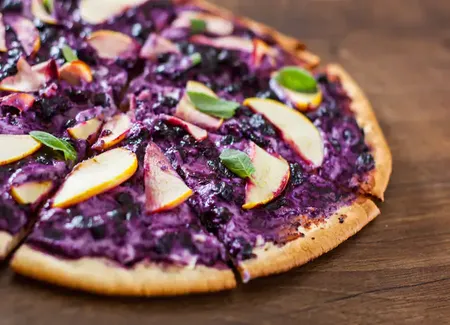 Pizza myrtille et pommes